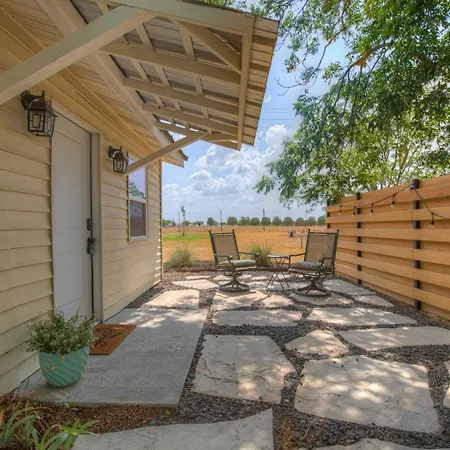 Villa Cozy Casita! In Texas Famous 290 Winery Corridor!